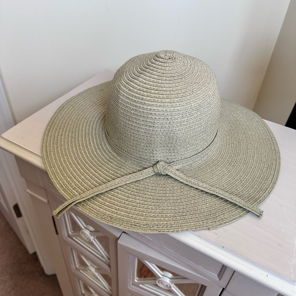 Stylish Wide Brim Straw Hat